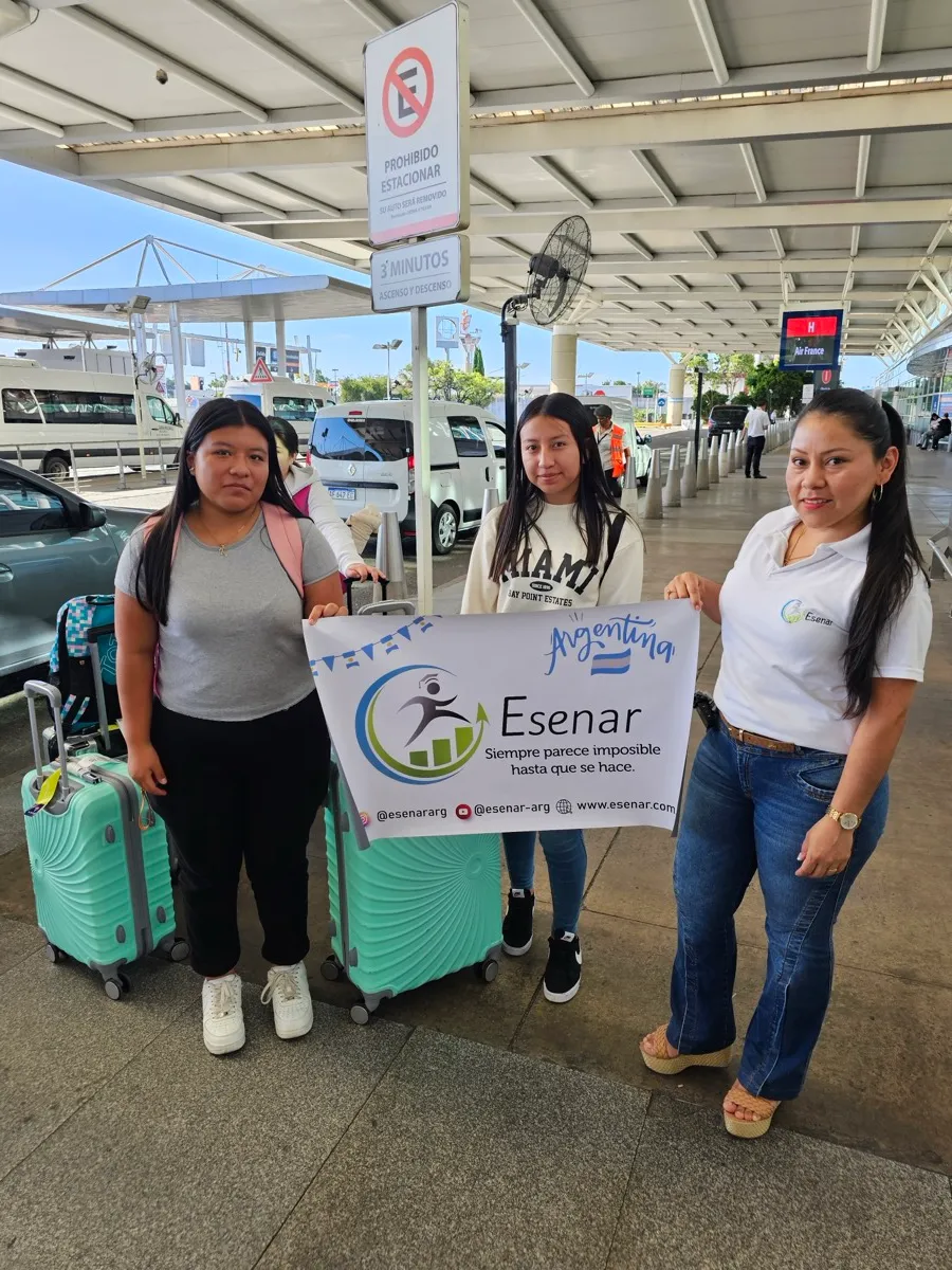 Dos chicas de Ecuador estudiarán medicina en la UNLP